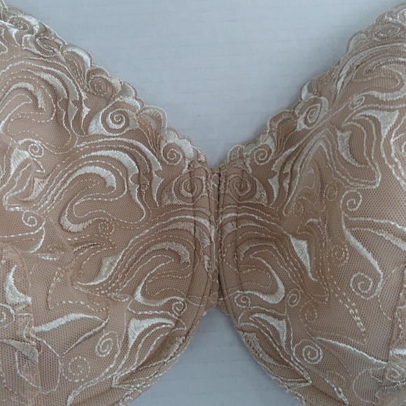 Playtex Secrets Side Smoothing Embroidered Underwire Bra 36DD Nude Tan - Picture 15 of 15
